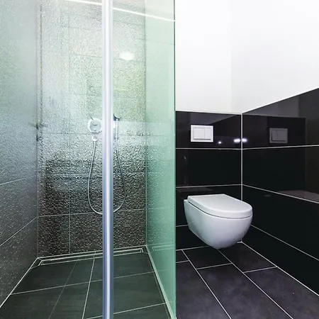 Modern Kastel With Private Pool, Gym, And Large Outdoor Space - Eight Bedroom Kaštela