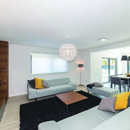 Βίλα Modern Kastel With Private Pool, Gym, And Large Outdoor Space - Eight Bedroom Kaštela