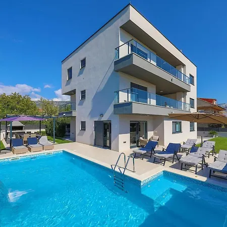 Modern Kastel With Private Pool, Gym, And Large Outdoor Space - Eight Bedroom *