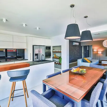 Modern Kastel With Private Pool, Gym, And Large Outdoor Space - Eight Bedroom Βίλα Kaštela