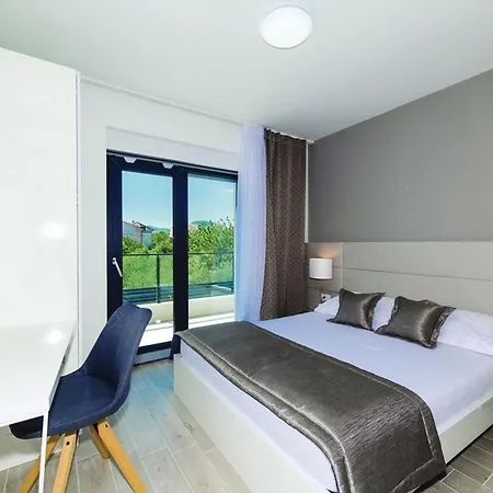 Βίλα Modern Kastel With Private Pool, Gym, And Large Outdoor Space - Eight Bedroom Kaštela